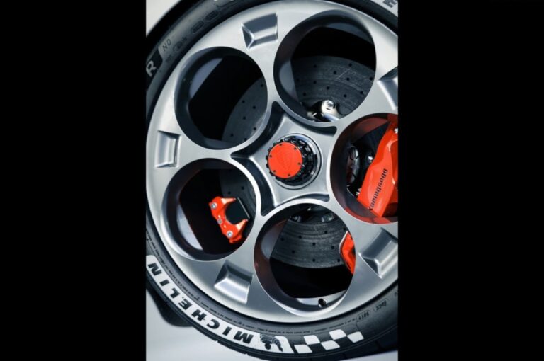 Koenigsegg CC850 2023: immagini ufficiali