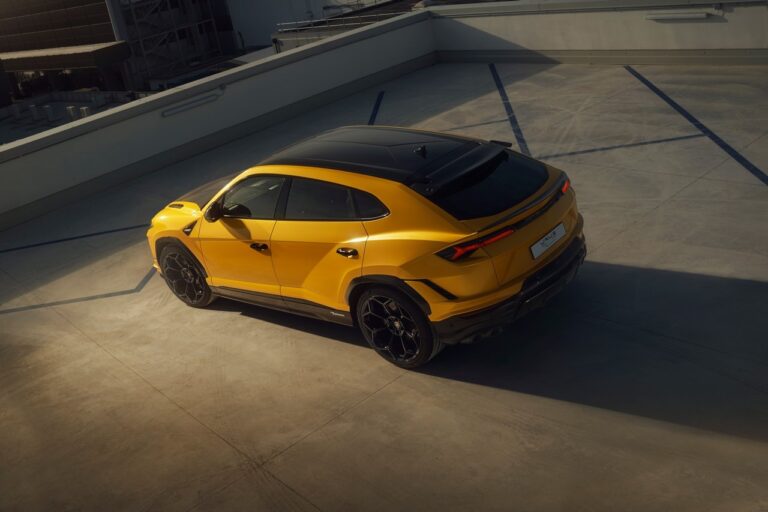 Lamborghini Urus Performante: immagini ufficiali