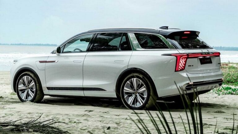 Hongqi E-HS9: le immagini