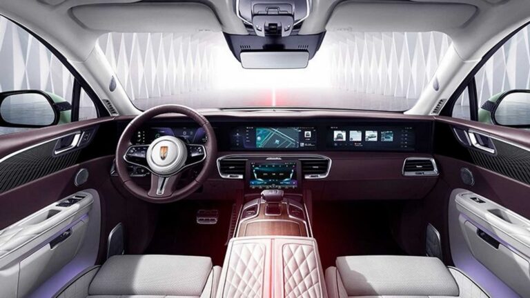 Hongqi E-HS9: le immagini