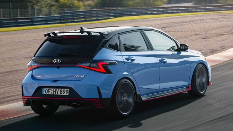 Ford Fiesta ST e le sue avversarie: le immagini
