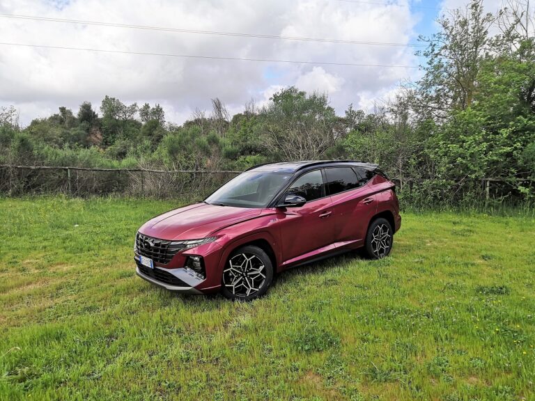 Hyundai Tucson 2022: le immagini