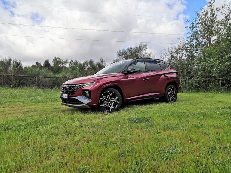 Hyundai Tucson 2022: le immagini