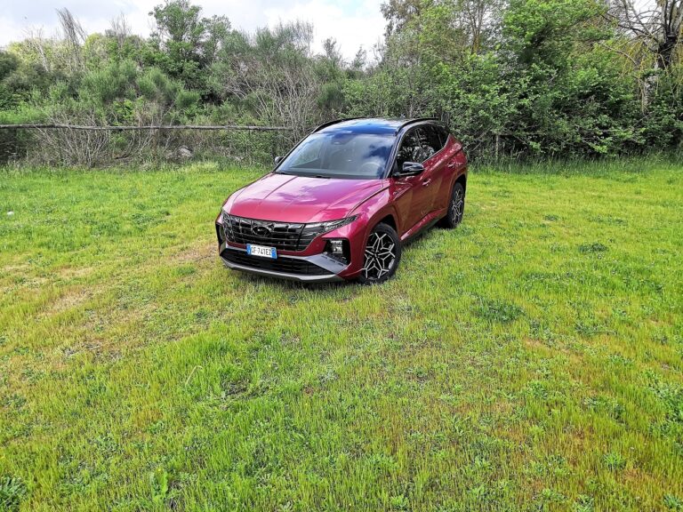 Hyundai Tucson 2022: le immagini