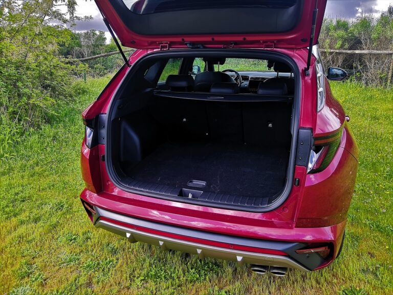 Hyundai Tucson 2022: le immagini