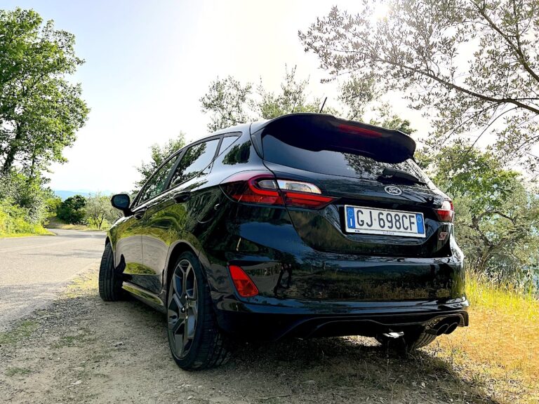 Ford Fiesta ST 2022: le immagini