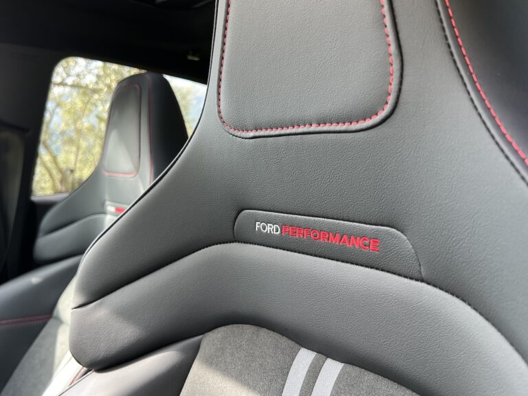Ford Fiesta ST 2022: le immagini