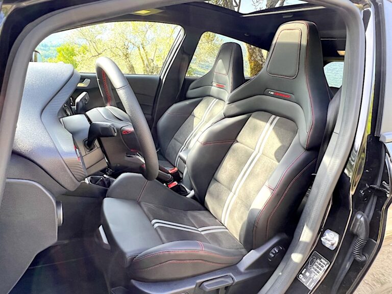 Ford Fiesta ST 2022: le immagini