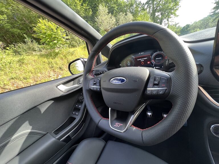 Ford Fiesta ST 2022: le immagini