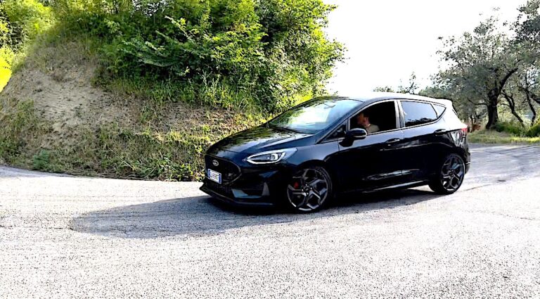 Ford Fiesta ST 2022: le immagini