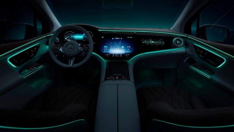 Mercedes EQE SUV: le immagini ufficiali degli interni