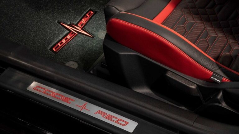 Shelby GT500 Code Red Edition: le immagini