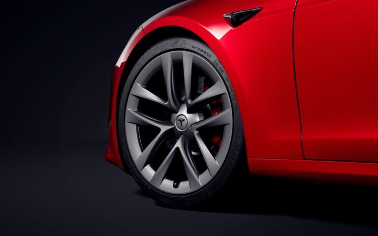 Tesla Model S 2021: immagini ufficiali