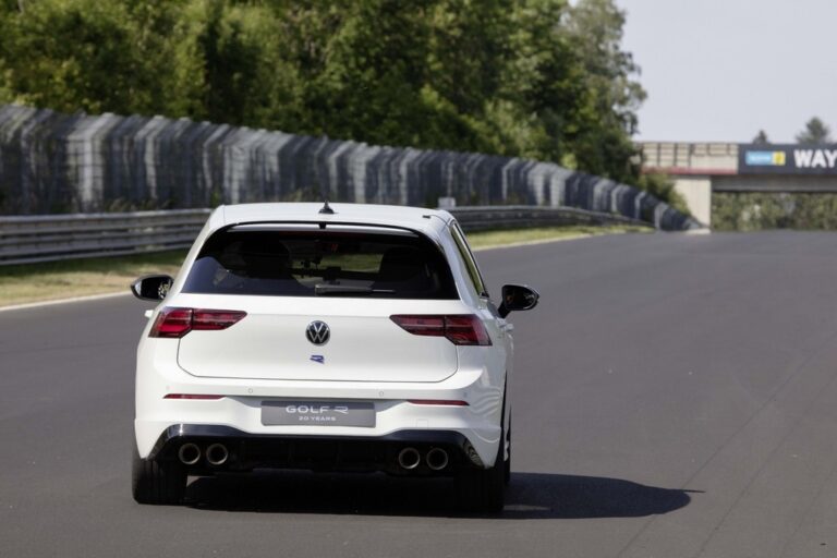 Volkswagen Golf R 