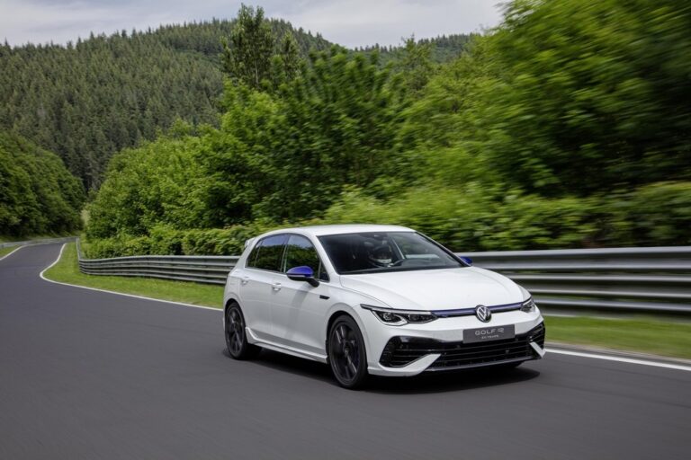 Volkswagen Golf R 