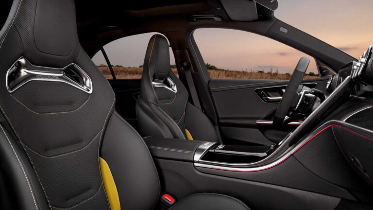 Mercedes C 63 AMG E Performance: le immagini ufficiali
