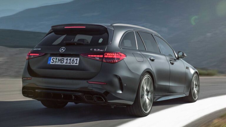 Mercedes C 63 AMG E Performance: le immagini ufficiali