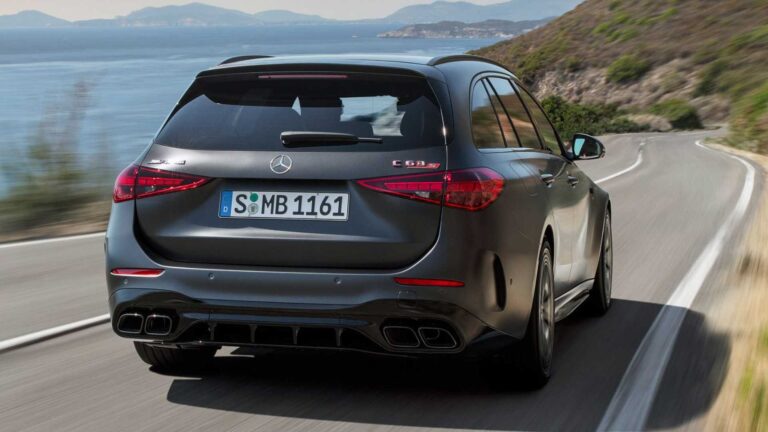 Mercedes C 63 AMG E Performance: le immagini ufficiali