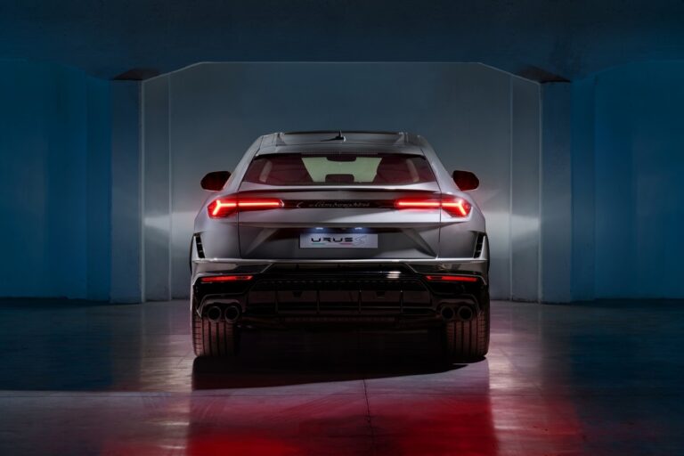 Lamborghini Urus S: immagini ufficiali