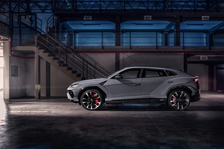 Lamborghini Urus S: immagini ufficiali