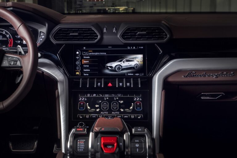 Lamborghini Urus S: immagini ufficiali