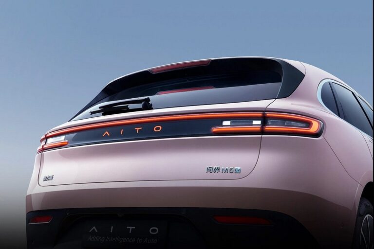 Aito M5: l'elettrica di Huawei