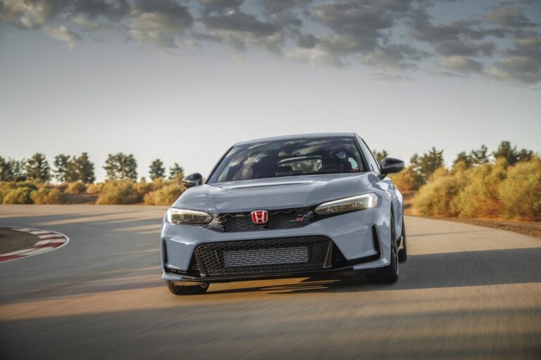 Honda Civic Type R 2023: immagini