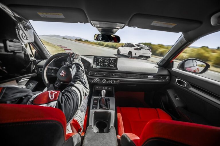 Honda Civic Type R 2023: immagini