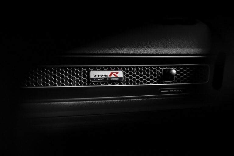 Honda Civic Type R 2023: immagini