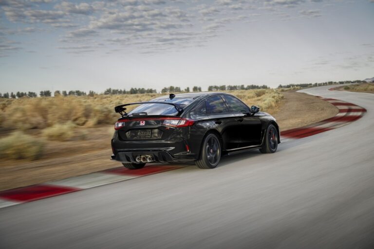 Honda Civic Type R 2023: immagini