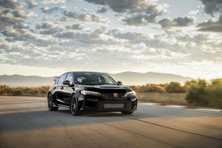 Honda Civic Type R 2023: immagini