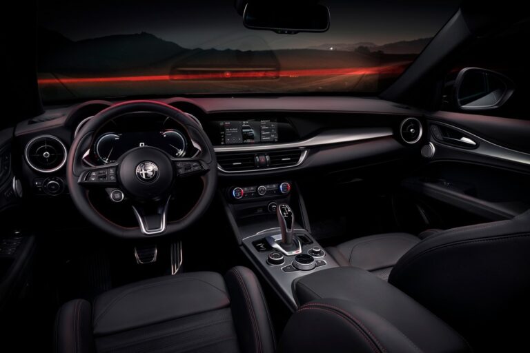 Alfa Romeo Giulia e Stelvio Competizione 2023