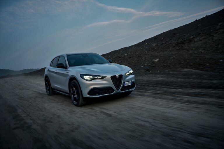 Alfa Romeo Giulia e Stelvio Competizione 2023