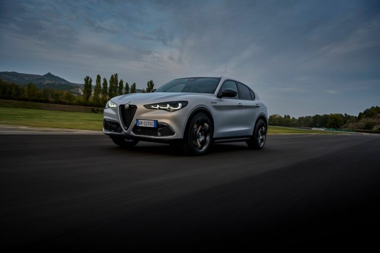 Alfa Romeo Giulia e Stelvio Competizione 2023