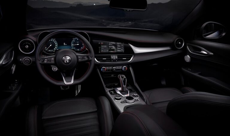 Alfa Romeo Giulia e Stelvio Competizione 2023