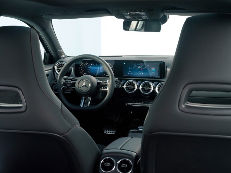 Mercedes-Benz Classe A e Classe B: restyling