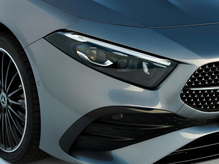 Mercedes-Benz Classe A e Classe B: restyling