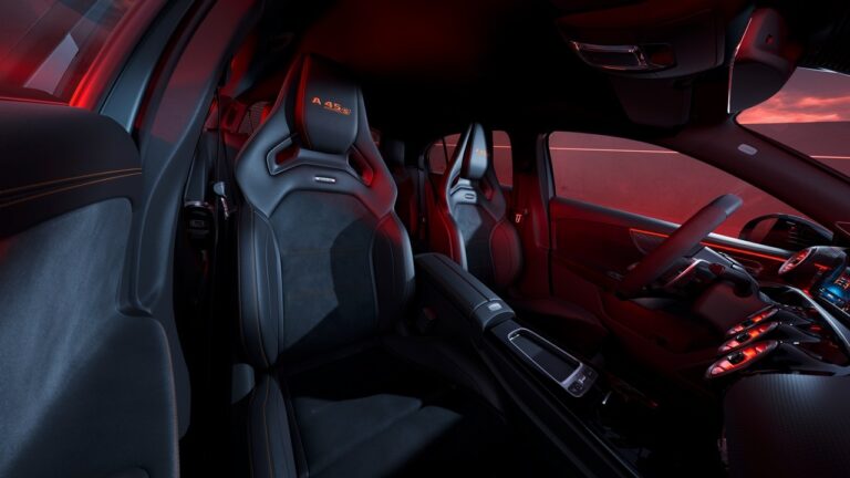 Mercedes-Benz Classe A e Classe B: restyling