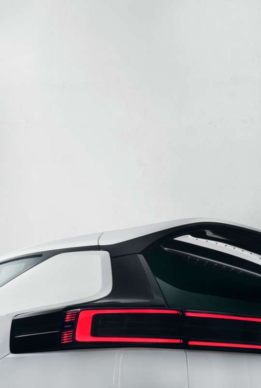 Polestar 3: le immagini ufficiali