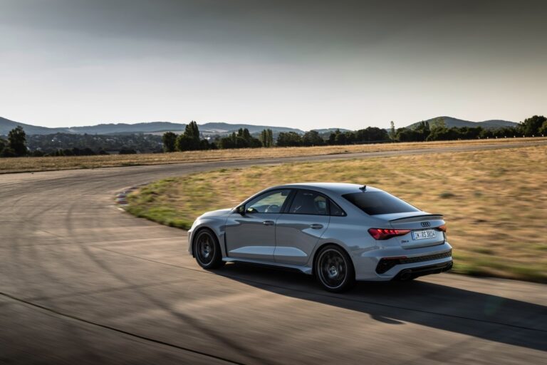 Audi RS3 Performance Edition: immagini