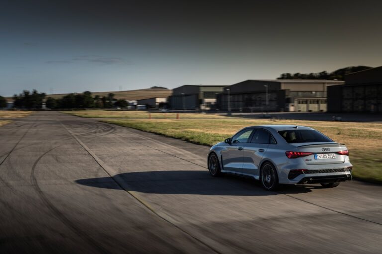 Audi RS3 Performance Edition: immagini