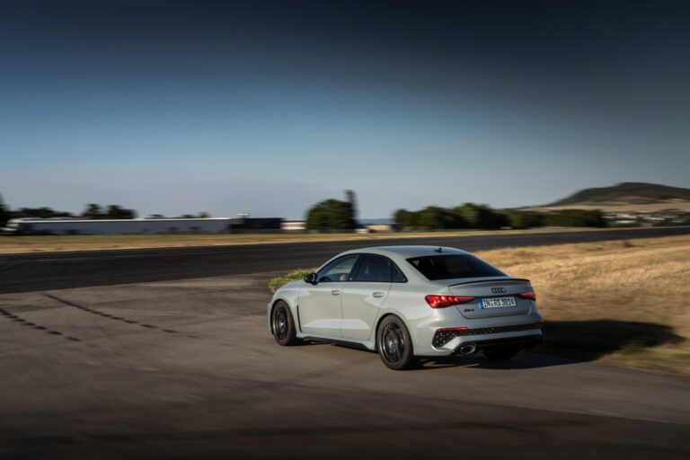 Audi RS3 Performance Edition: immagini