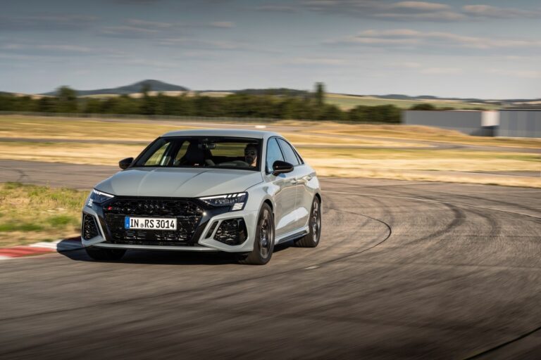 Audi RS3 Performance Edition: immagini