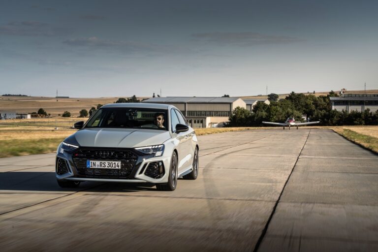 Audi RS3 Performance Edition: immagini