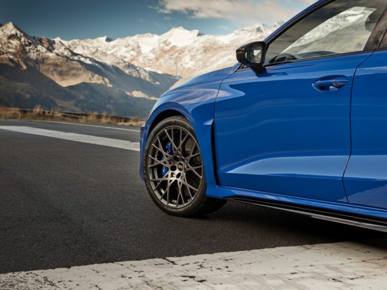 Audi RS3 Performance Edition: immagini