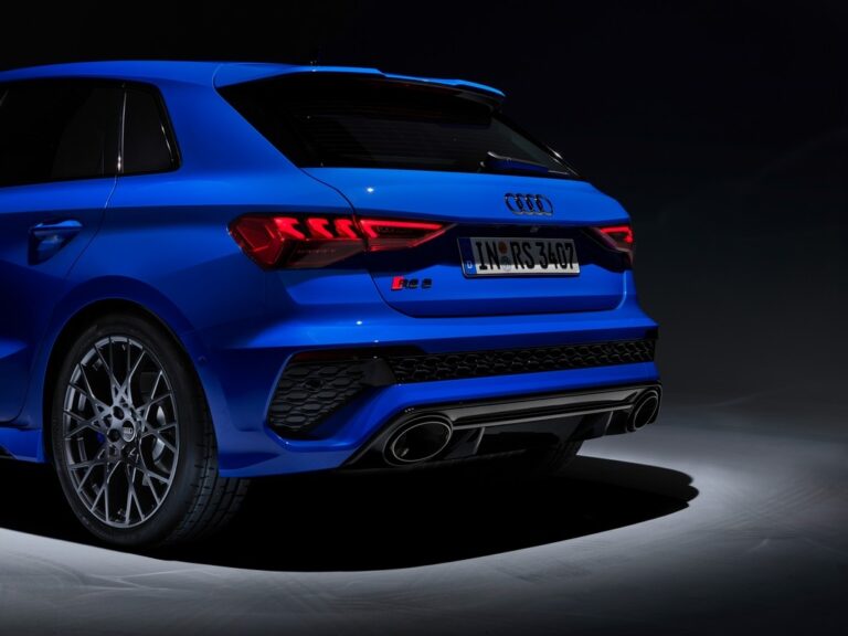 Audi RS3 Performance Edition: immagini