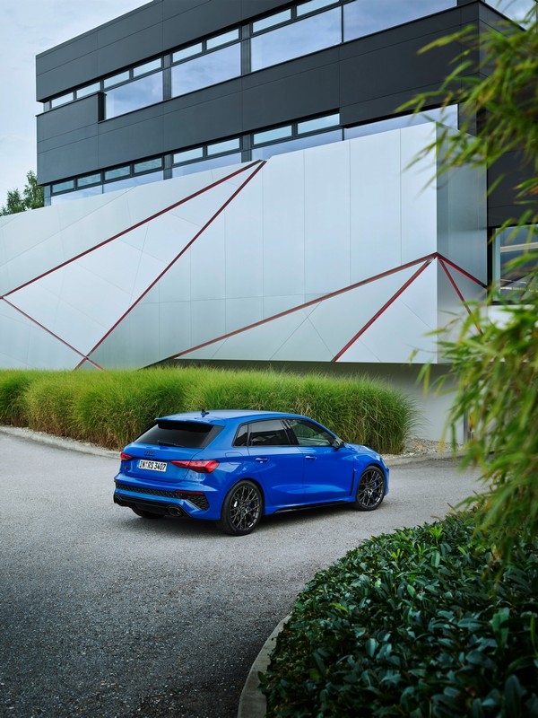 Audi RS3 Performance Edition: immagini