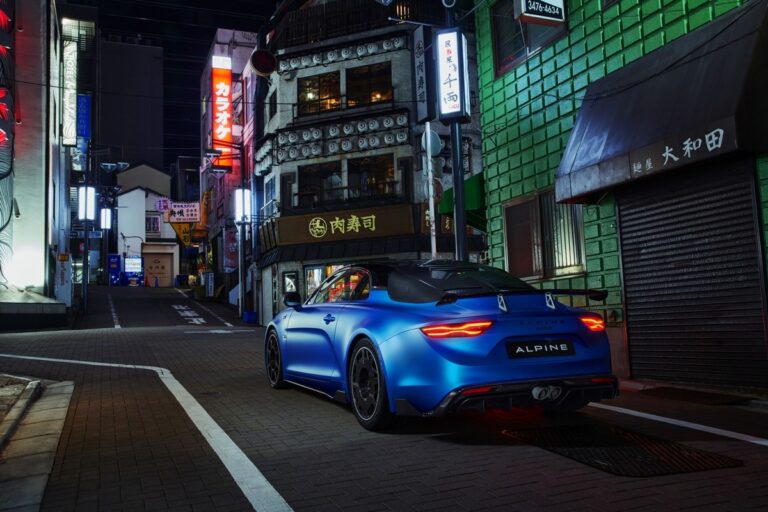 Alpine A110 R: le immagini ufficiali