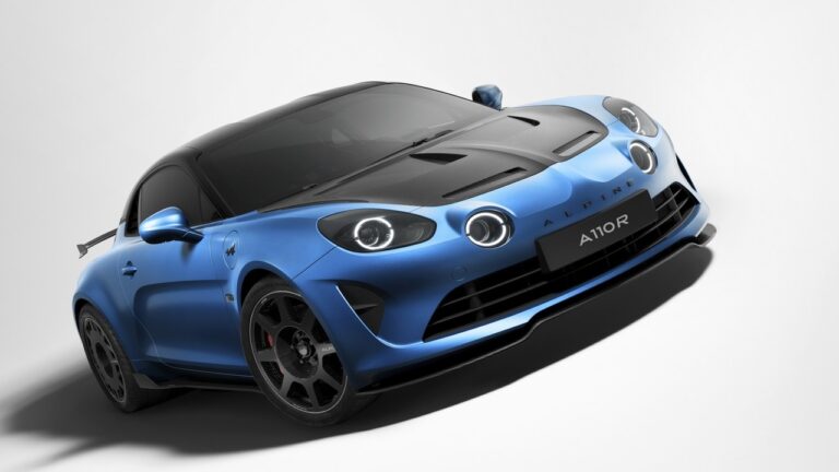 Alpine A110 R: le immagini ufficiali