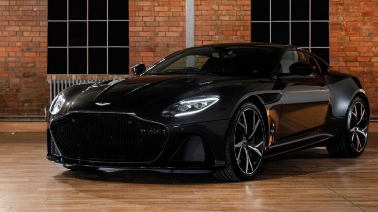 Aston Martin DB5 e le altre auto di Bond